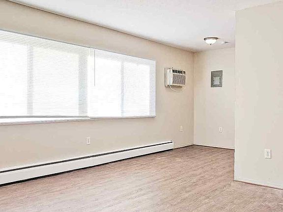 5th image of 280 Fuller Ave #12