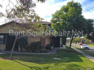 1086 W Calle De Las Estrellas APT 1, Azusa, CA 91702