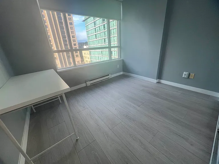 438 Seymour St #11F — Photo 12