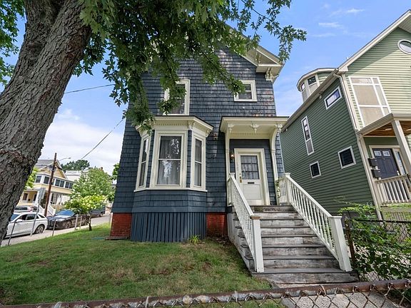 2nd image of 125 Morrison Ave