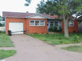 2915 S Apache St, Amarillo, TX 79103