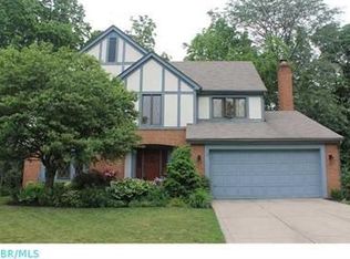 299 Mainsail Dr, Westerville, OH 43081