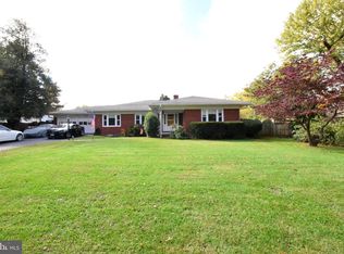 8910 Longstreet Dr, Manassas, VA 20110