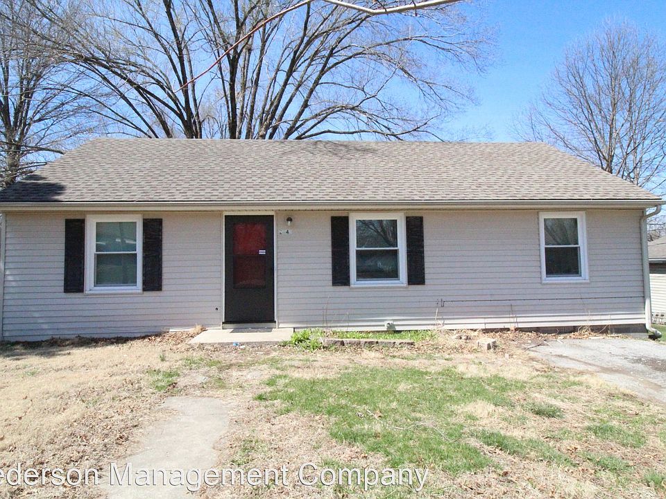 1st image of 2642 S 28th St