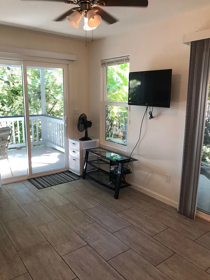 Available Now| Partially Furnished 1 Bedroom, 1 Bathroom Lower Level Unit — Photo 4