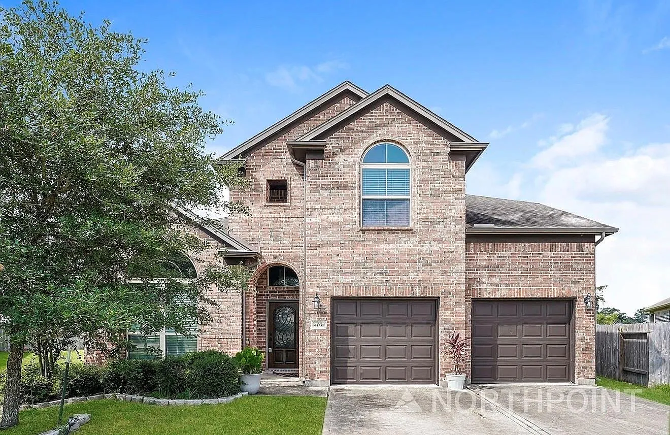 4 bed, 3.5 bath, 3107 sqft, $2,900 — Photo 3