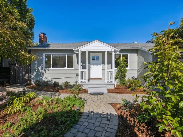 1061 Granada St, Belmont, CA 94002
