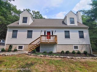 132 Stabler Rd, Hawley, PA 18428