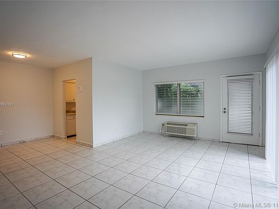 5th image of 7640 Carlyle Ave APT 6B