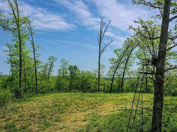 5th image of 21722 Sibley Rd