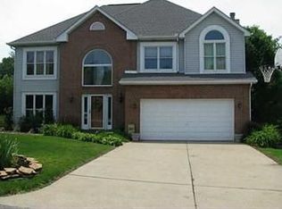 9 Meadowridge Rd, Harrison City, PA 15636