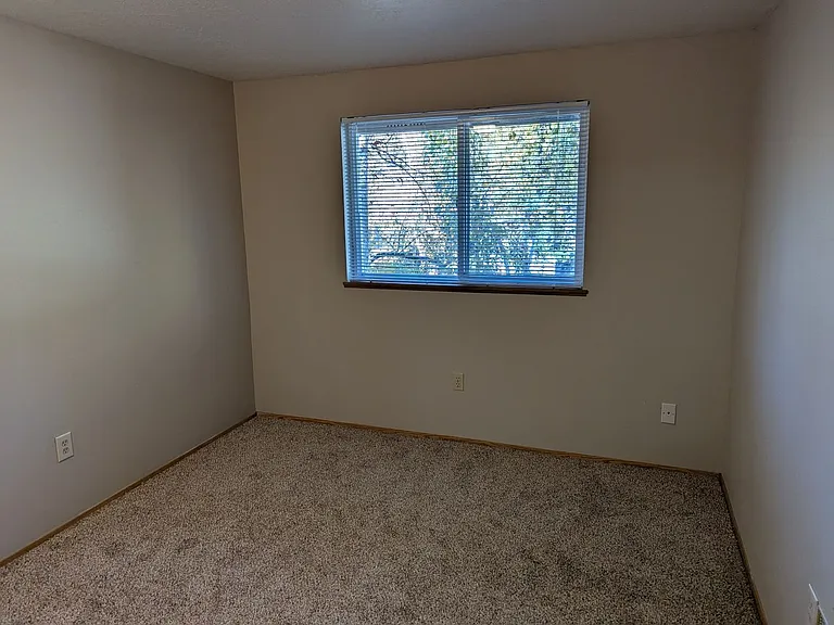 Silverwood Apartments — Photo 130