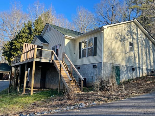 15 Tree Canopy Ln #B