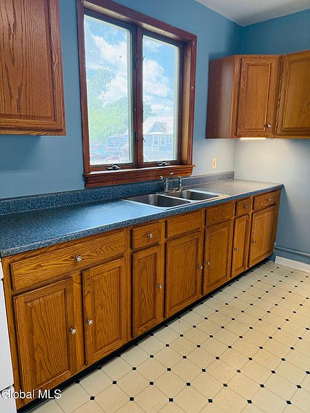 5th image of 471-473 Harrison Avenue