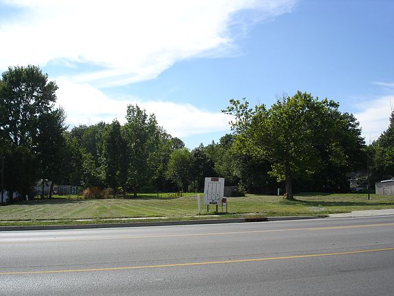 2nd image of Hamburg Pike