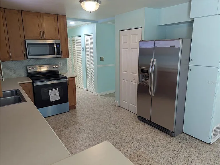 1521 Normandy Way — Photo 7