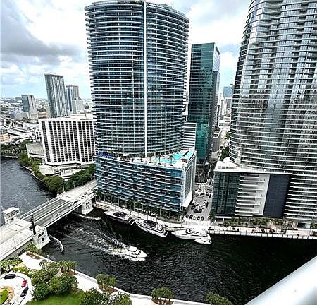 3rd image of 465 Brickell Ave APT 3206