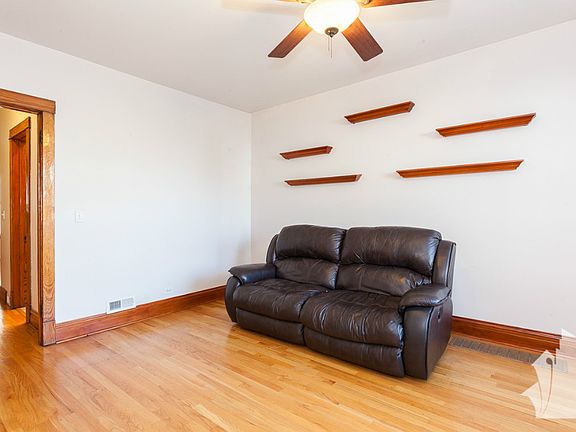 3rd image of 3034 N Kedzie Ave #1