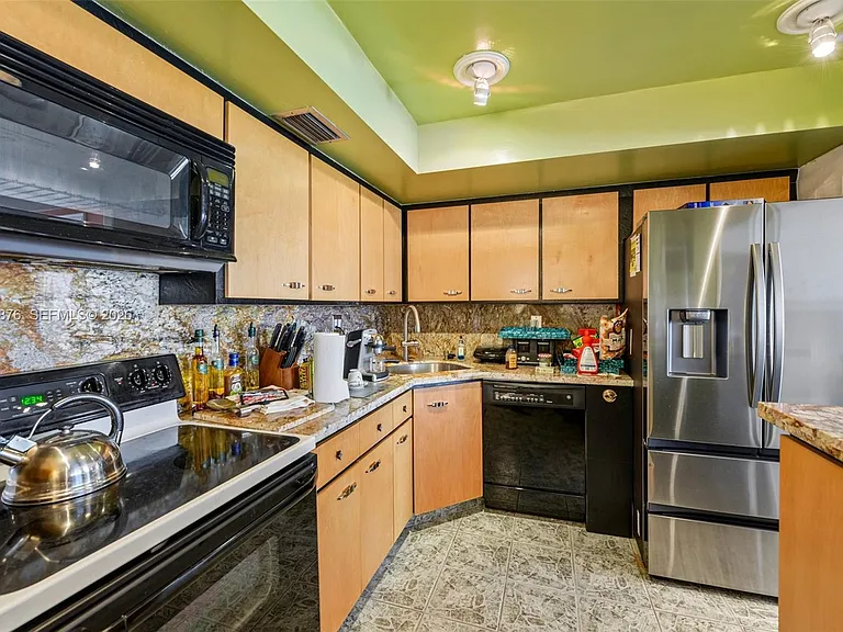2100 Sans Souci Blvd #B706 — Photo 8