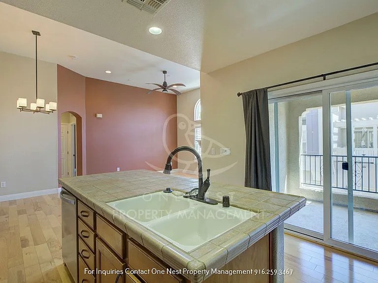 2050 Sierra View Cir #1 — Photo 11