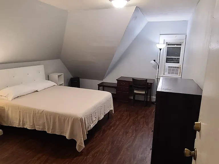 71 Vine St #6 — Photo 4