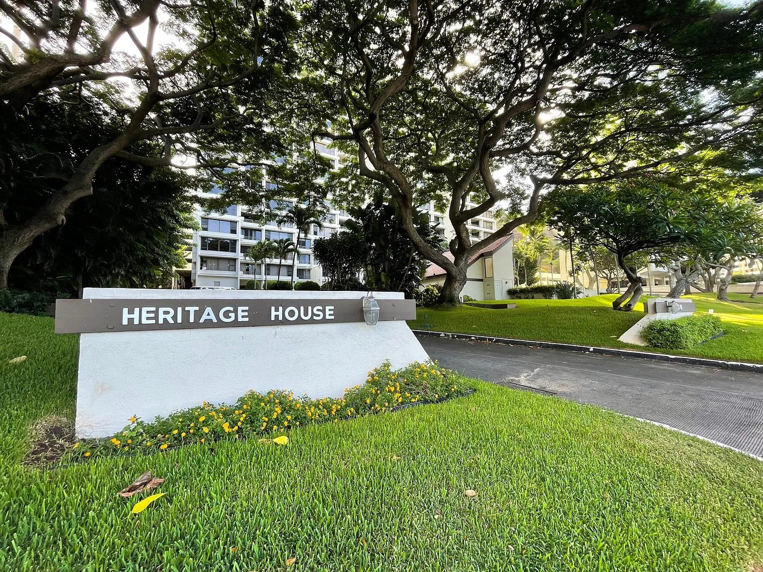 6710 Hawaii Kai Dr — Photo 3