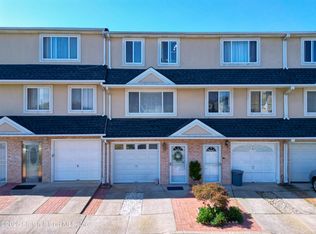 66 Sea Gate Ct, Staten Island, NY 10305