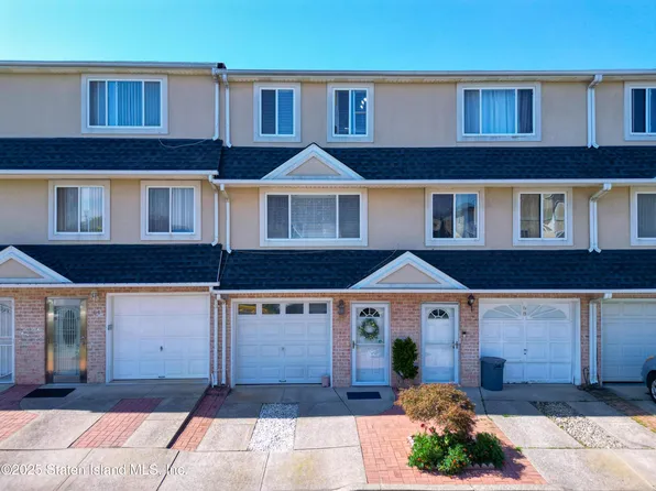 66 Sea Gate Ct, Staten Island, NY 10305