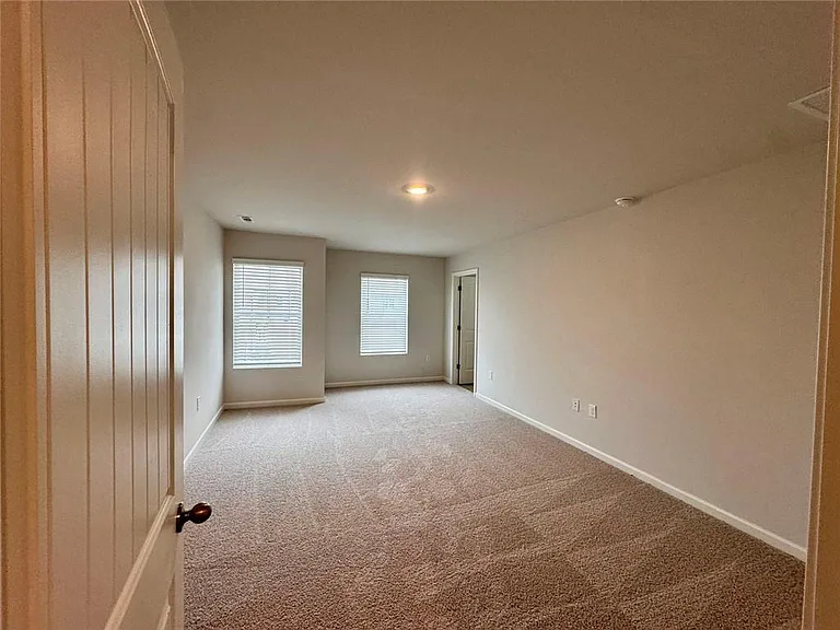 24 Berryville Dr — Photo 8