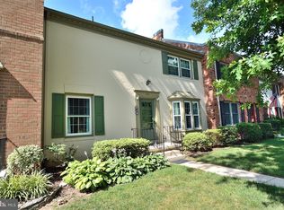 5952 Seabright Rd, Springfield, VA 22152