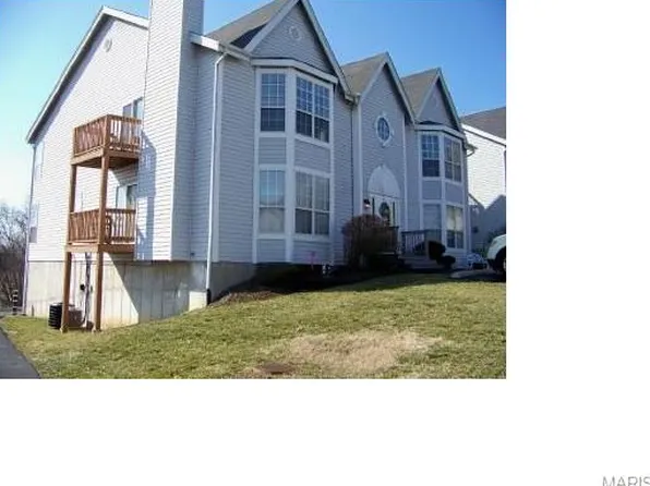 1700 Whispering Creek Dr #1700D, Ballwin, MO 63021
