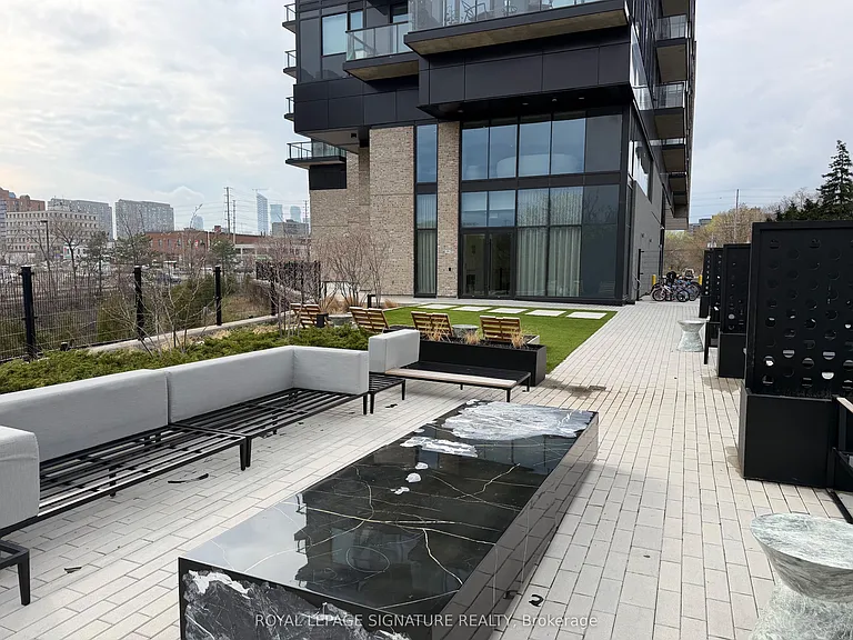 86 Dundas St E #1314 — Photo 28