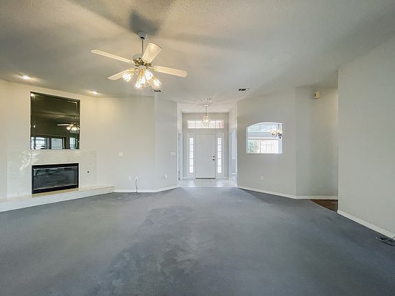 3rd image of 216 Galway Dr