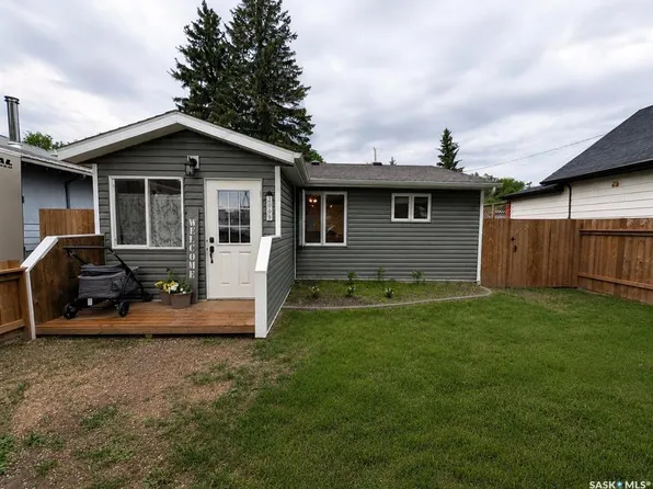 2009 7th STREET, Rosthern, SK S0K 3R0