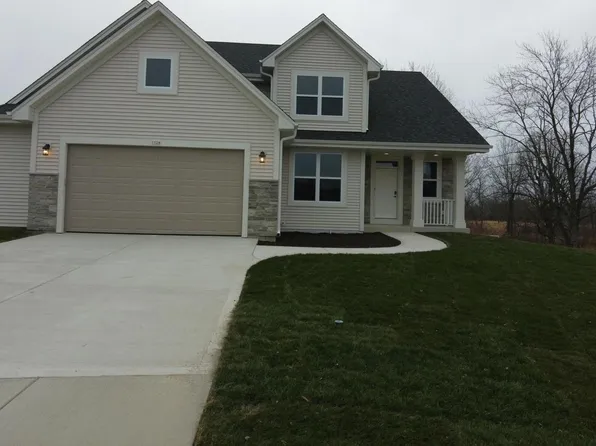 1124 Oxbow COURT, Pewaukee, WI 53072