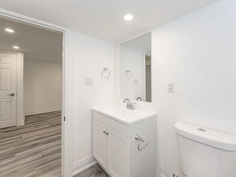 379 E 38th St #2 — Photo 13