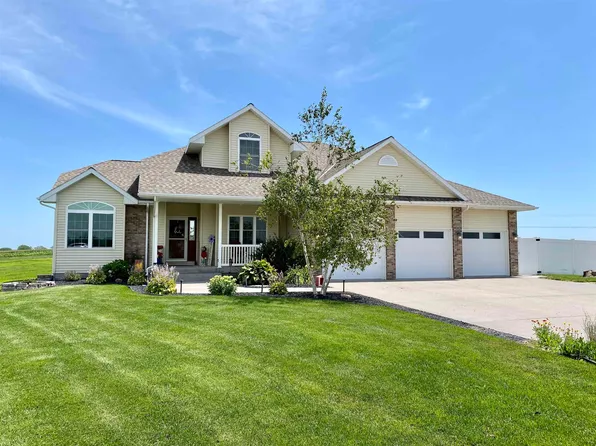 1110 W 102nd Street Pl, Kearney, NE 68845