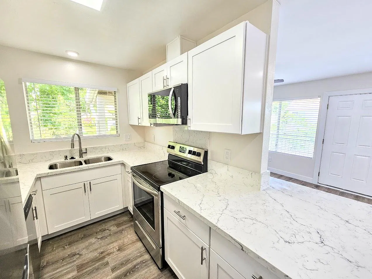 7764 Camino Glorita — Photo 2