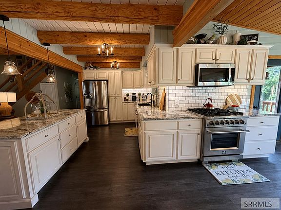 4th image of 14 Salmon Ln