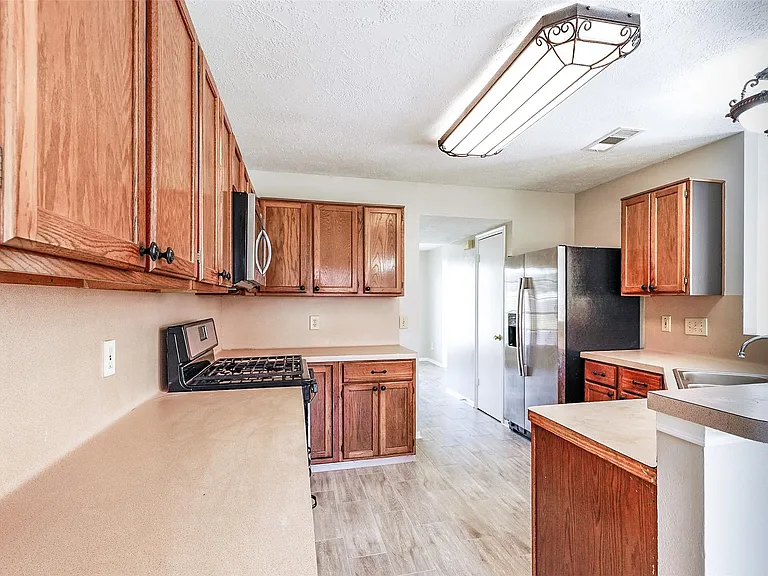 2103 Charlton House Ln — Photo 10