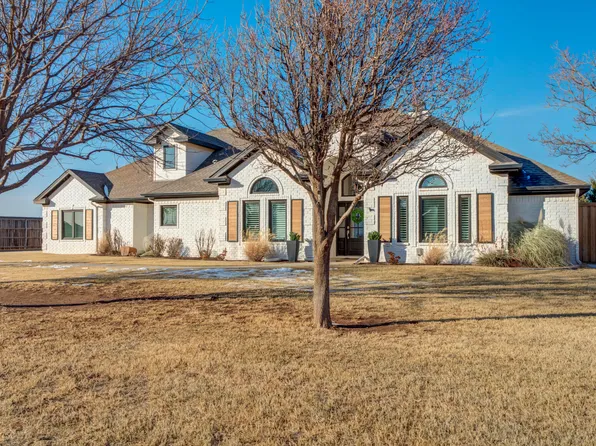 8118 County Road 7610, Wolfforth, TX 79382