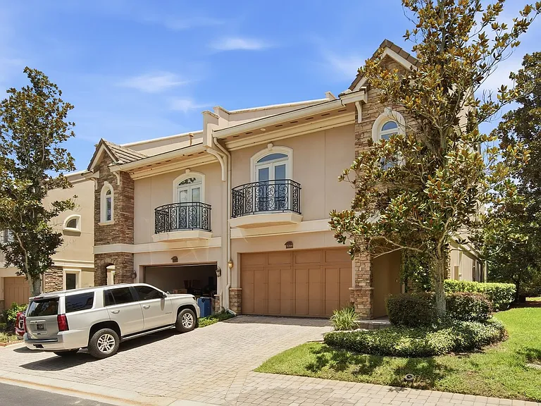 1465 Hillside Landing Dr — Photo 2