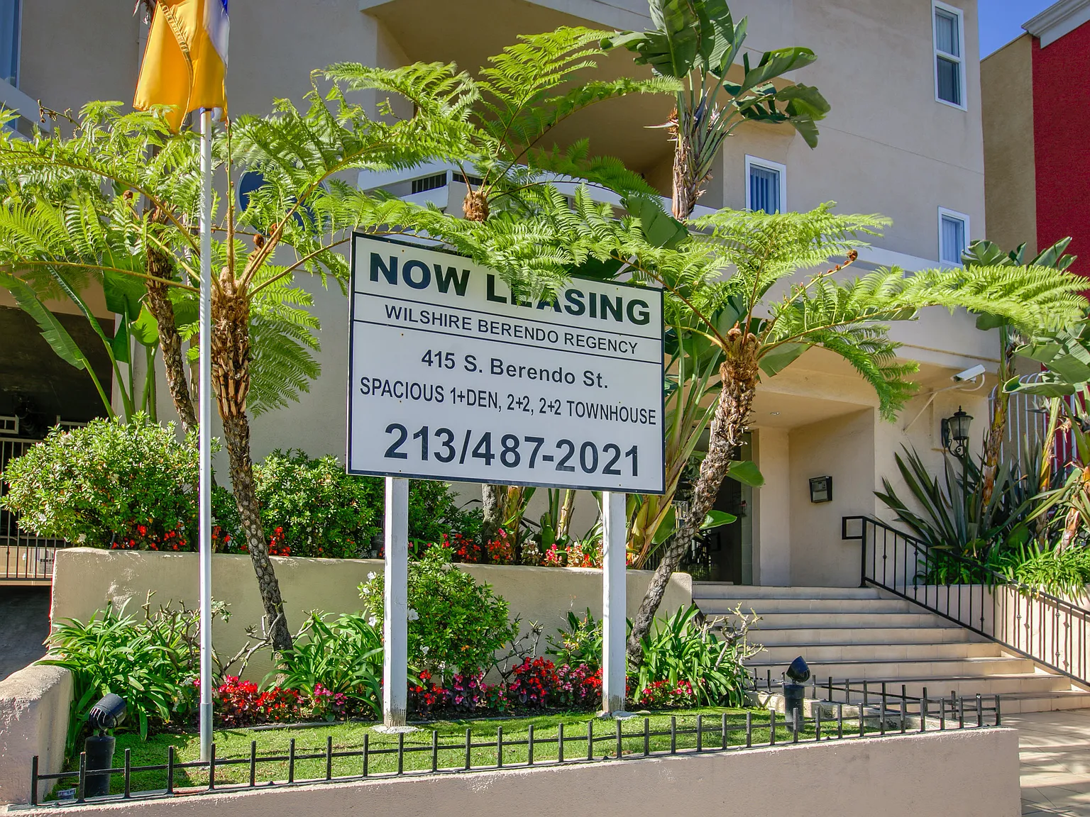 Wilshire Berendo Regency — Photo 4