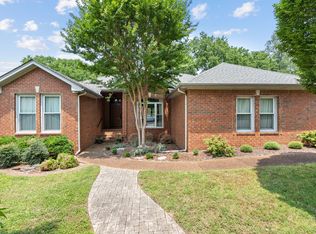 7421 River Bend Cir, Nashville, TN 37221