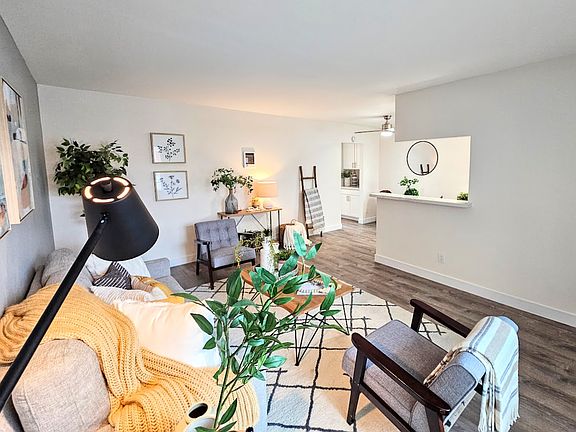 3rd image of 4602 Kansas St Unit 316