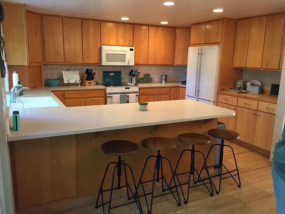 2nd image of 19305 Creekside Cir