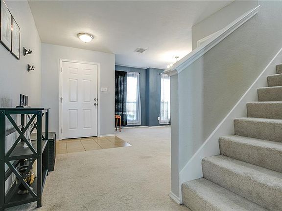 5th image of 401 Niagara Falls Dr