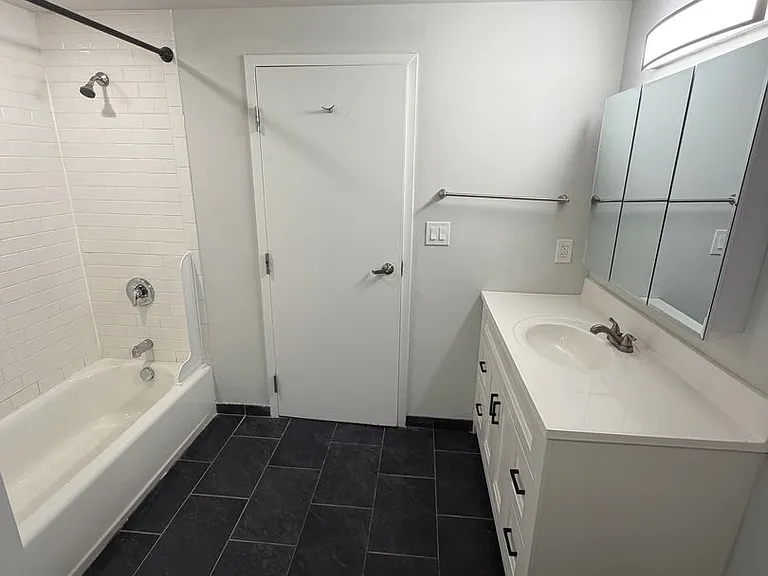 24 Mount Vernon Apartments — Photo 43