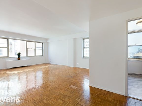 4th image of 520 E 72nd St APT 12N