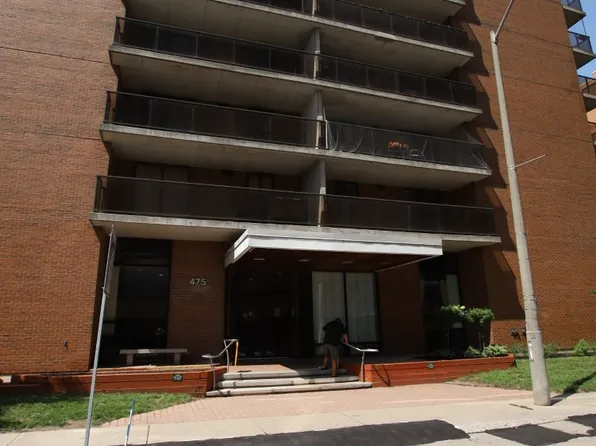 475 Laurier Ave W #1006, Ottawa, ON K1R 7X1